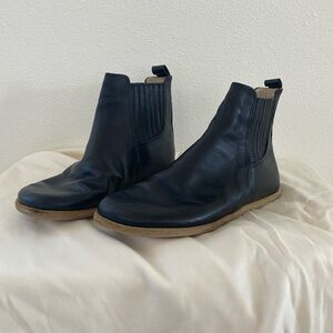 Anya’s Shop 🖤 Black Leather “Lila” Chelsea boots size 9 zero drop & minimalist